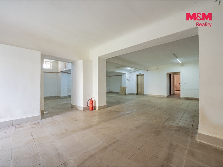 Prodej komerčního prostoru, 450 m² (9 z 30)