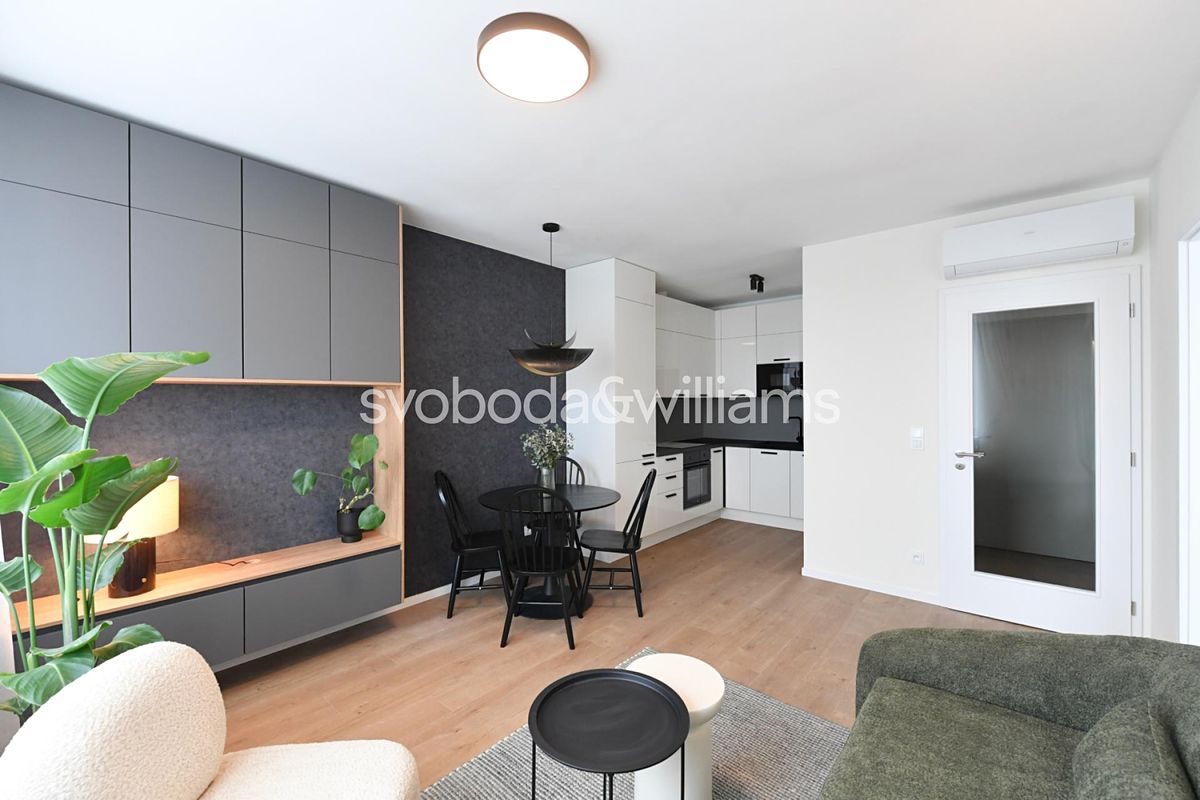 Pronájem bytu 2+kk 44 m², Praha – fotka 1 z 3