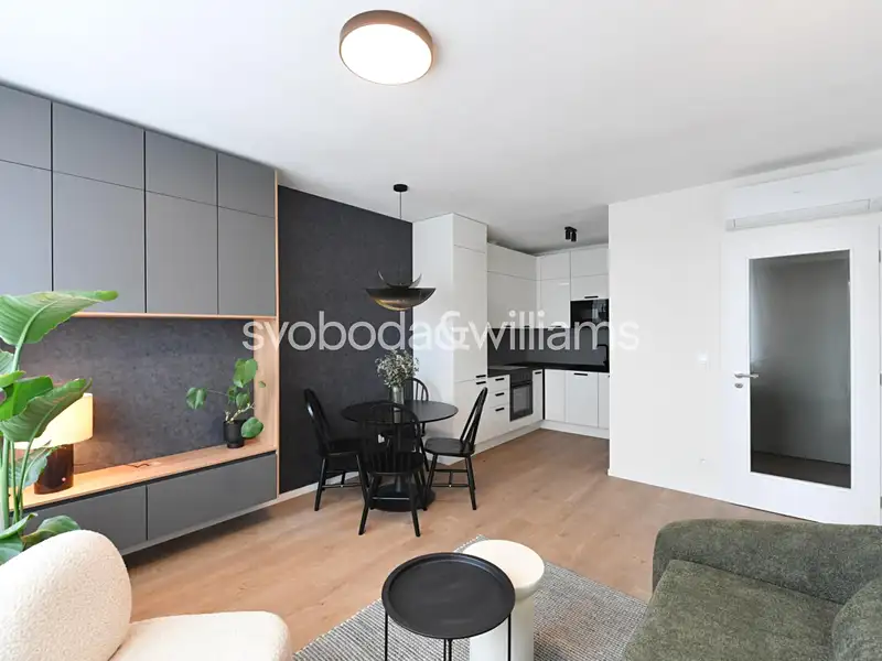 Pronájem bytu 2+kk 44 m², Praha – náhled fotky 1