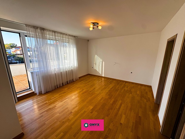Будинок на продаж, 250 м² (11 з 32)
