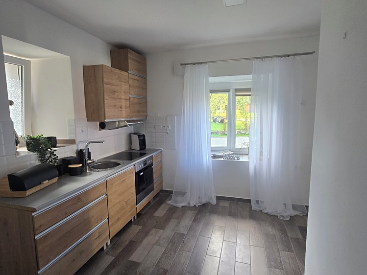 Квартира 1+kk в оренду, 39 м² (8 з 14)