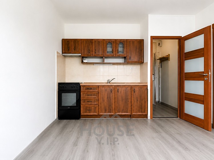 Квартира 2+kk в оренду, 37 м² (3 з 18)