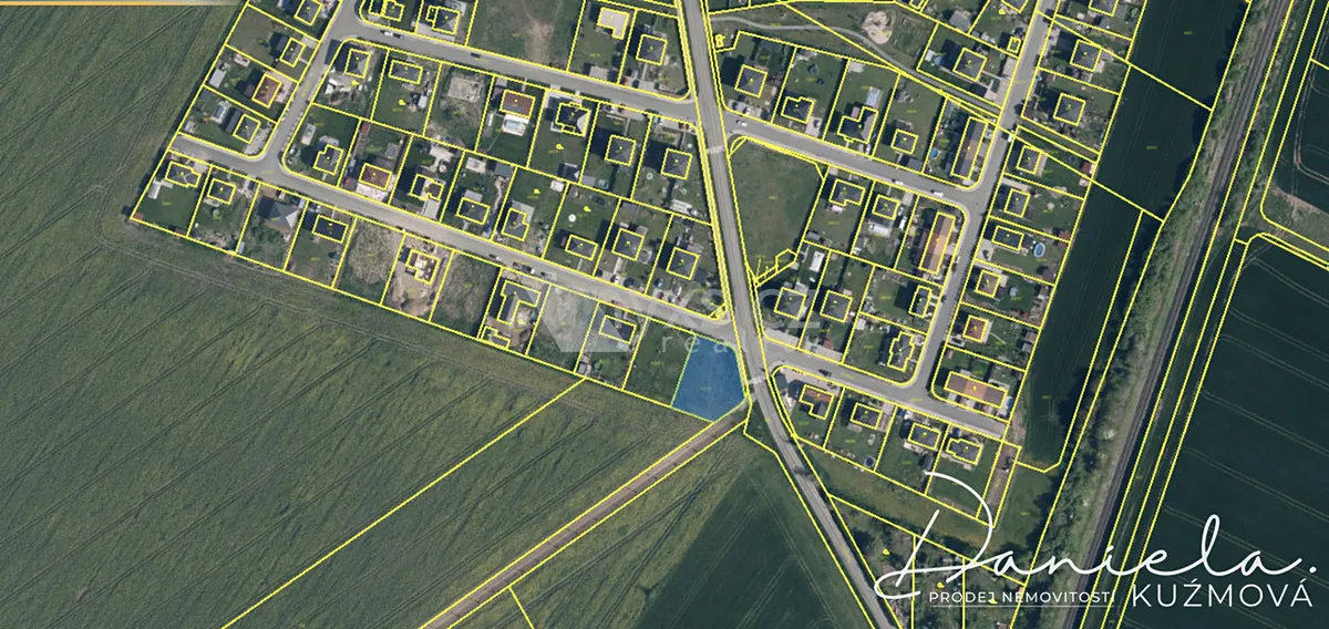 Prodej stavebního pozemku 1066 m²