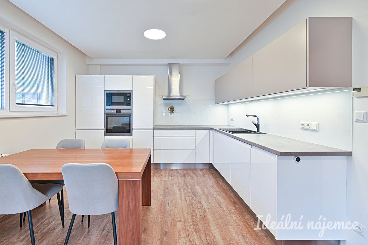 Pronájem bytu 3+kk 72 m² – fotografie 3