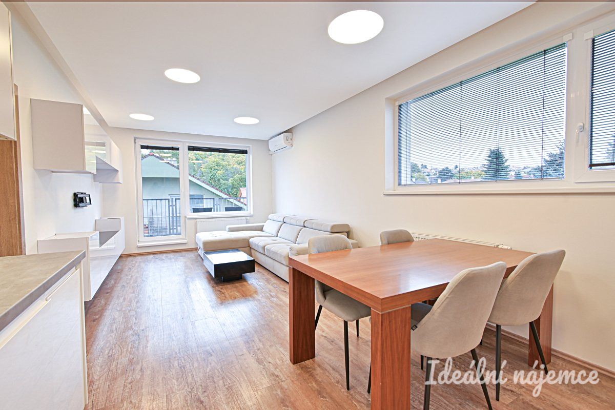 Pronájem bytu 3+kk 72 m²