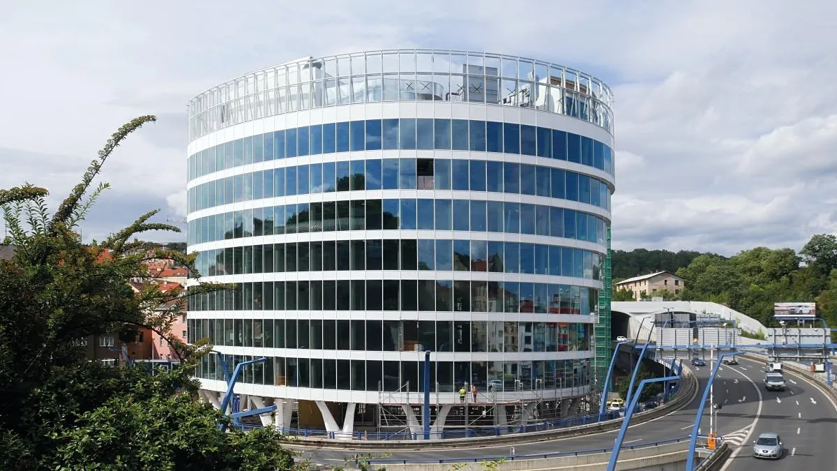 Pronájem kanceláře 1060 m²