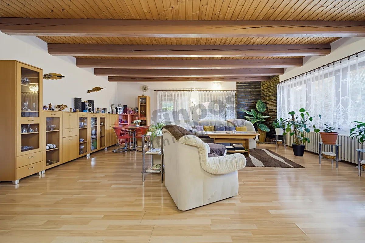Prodej rodinného domu 415 m², pozemek 886 m²