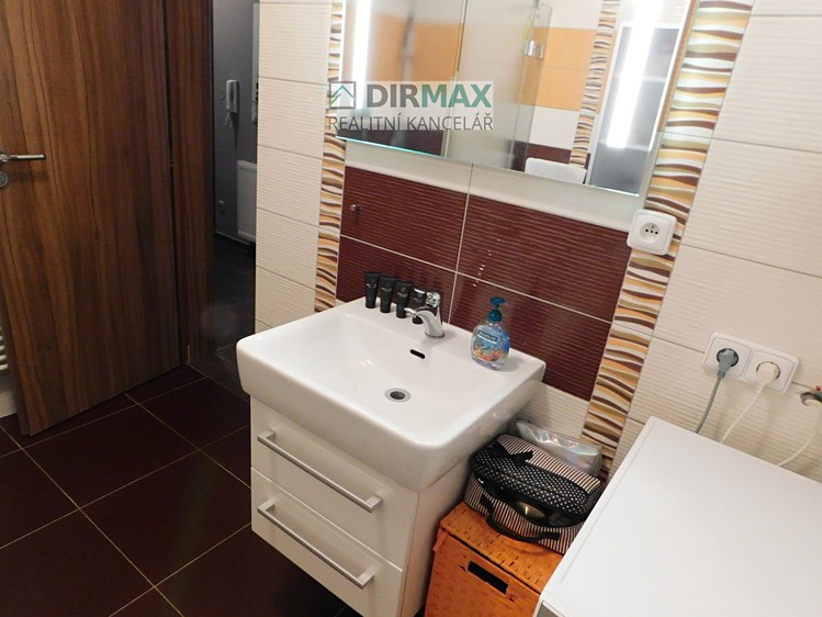 Pronájem bytu 2+kk, 53 m² (15 z 17)