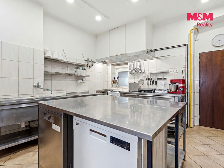 Prodej komerčního prostoru, 350 m² (9 z 30)