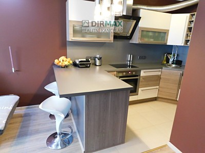 Pronájem bytu 2+kk, 53 m² (2 z 17)