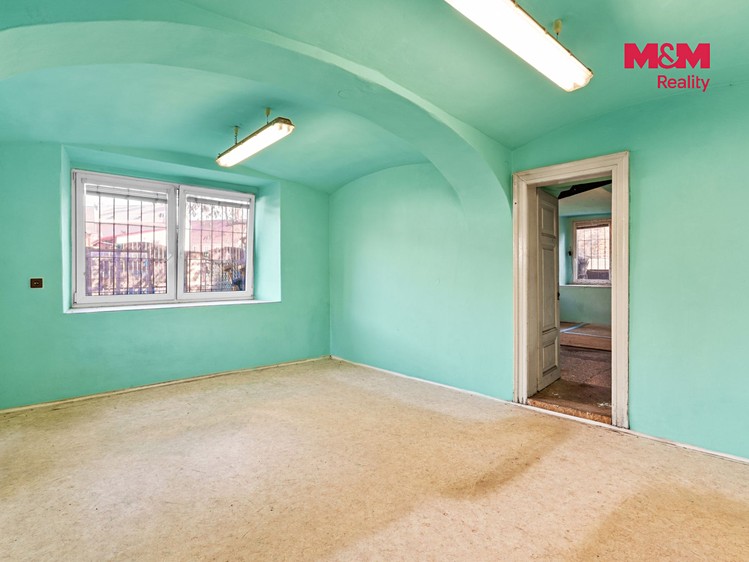 Комерційне приміщення на продаж, 450 м² (23 з 30)