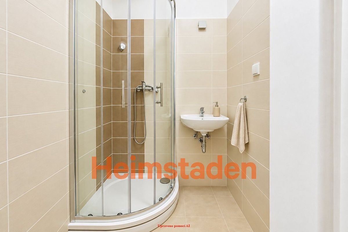 Pronájem bytu 2+1 56 m² – fotografie 4