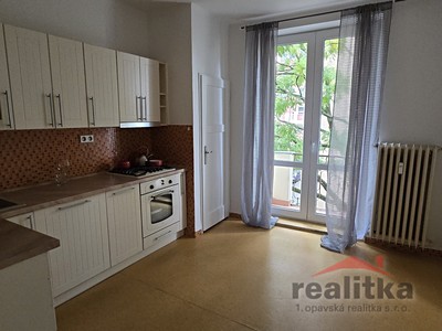 Pronájem bytu 2+1, 80 m² (2 z 15)
