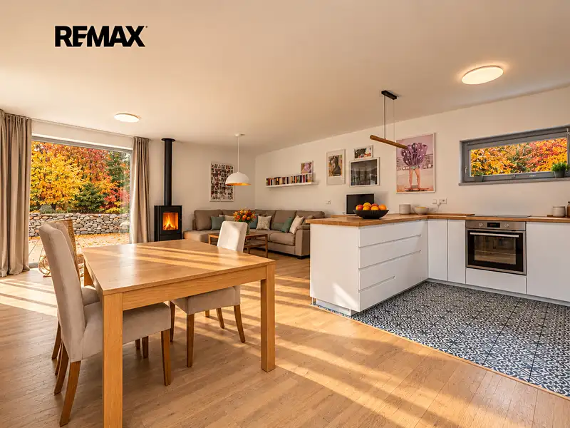Prodej rodinného domu 137 m², pozemek 1114 m², Koněprusy – náhled fotky 1