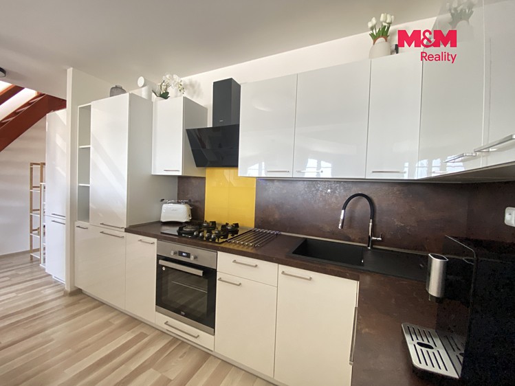 Pronájem bytu 3+kk, 71 m² (5 z 22)