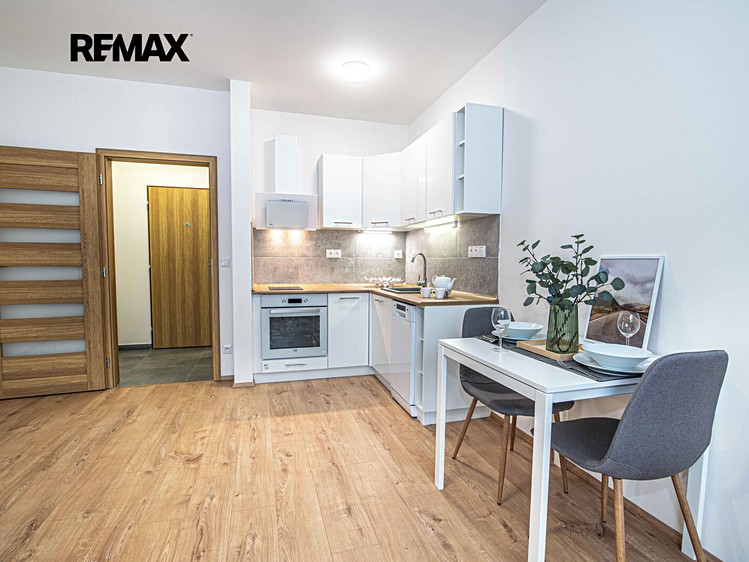 Квартира 1+kk в оренду, 28 м² (7 з 19)