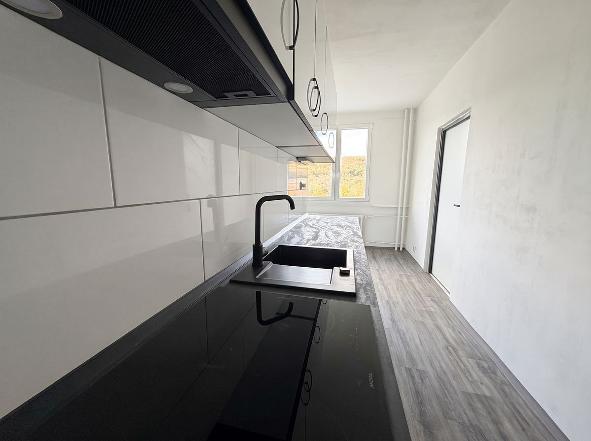 Pronájem bytu 2+1 65 m² – fotografie 2