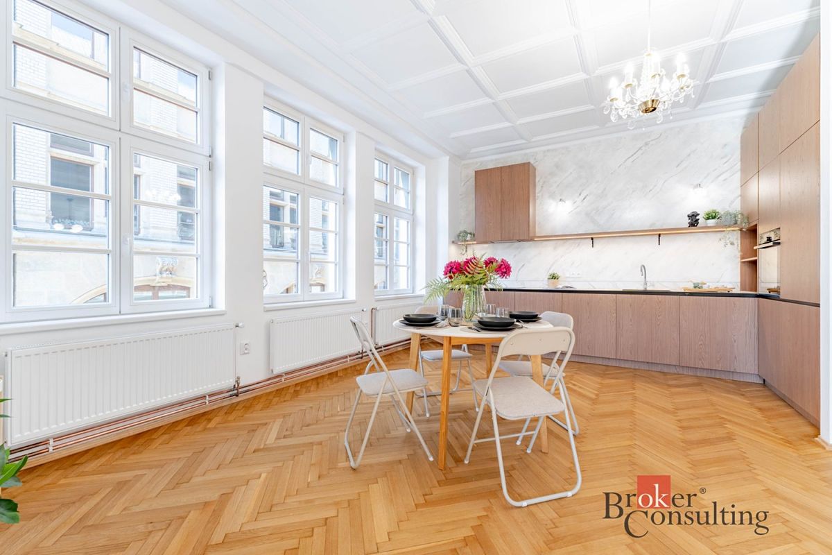Pronájem bytu 3+kk 84 m²