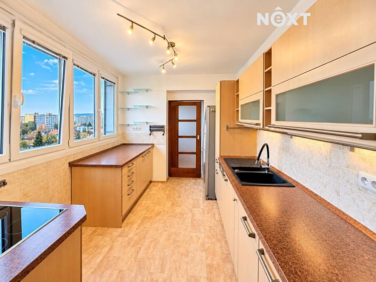 Pronájem bytu 3+1, 75 m² (2 z 19)