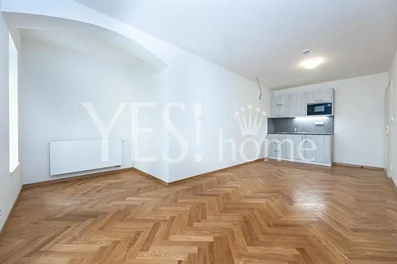 Pronájem bytu 2+kk 39 m², Praha – náhled fotky 1