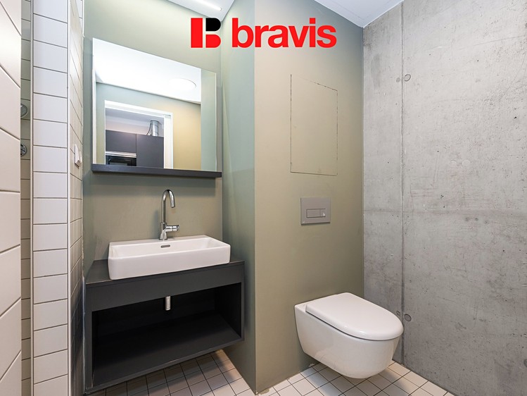 Pronájem bytu 1+kk, 24 m² (6 z 11)