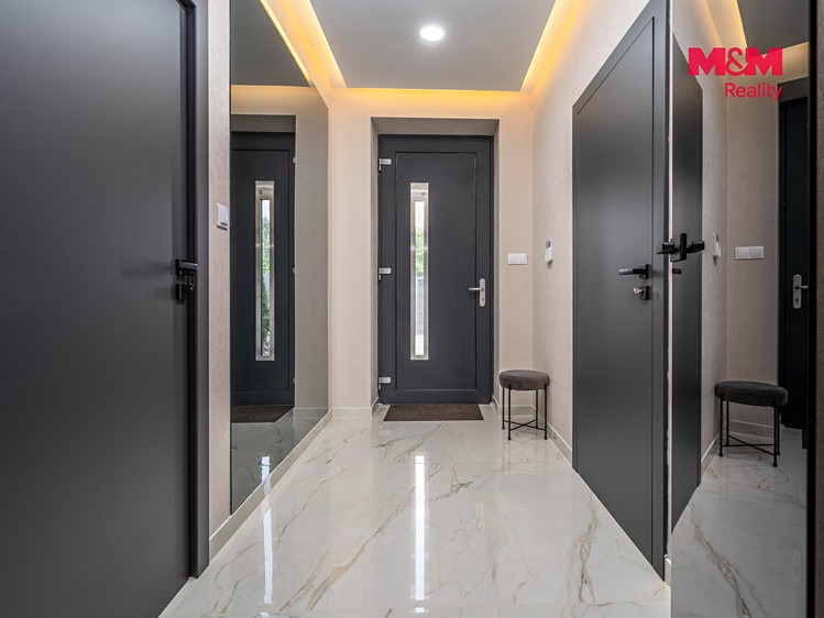 Prodej domu, 195 m² (6 z 30)