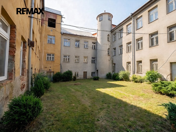 Prodej komerčního prostoru, 3 254 m² (25 z 27)