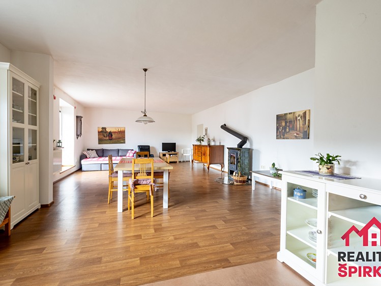Prodej komerčního prostoru, 251 m² (8 z 25)