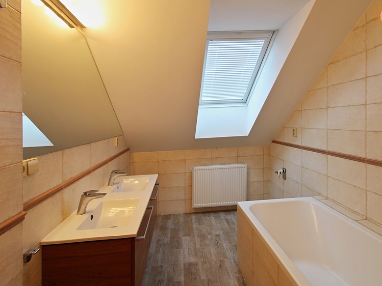 Gewerbefläche zum Kauf, 300 m² (15 von 23)