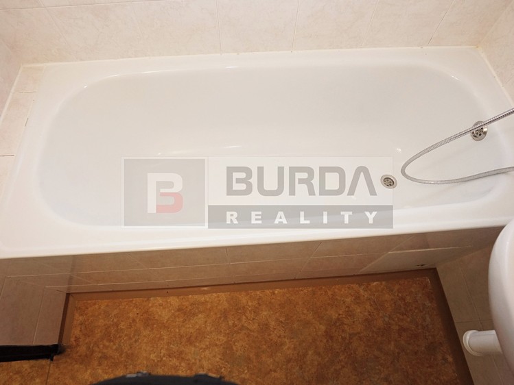 Pronájem bytu 1+1, 30 m² (20 z 21)