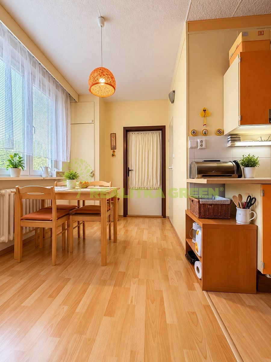Prodej bytu 3+1 62 m², Vsetín – fotka 1 z 3
