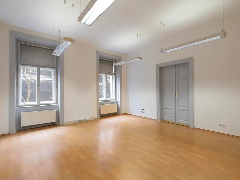 Pronájem kanceláře 82 m², Praha – náhled fotky 1