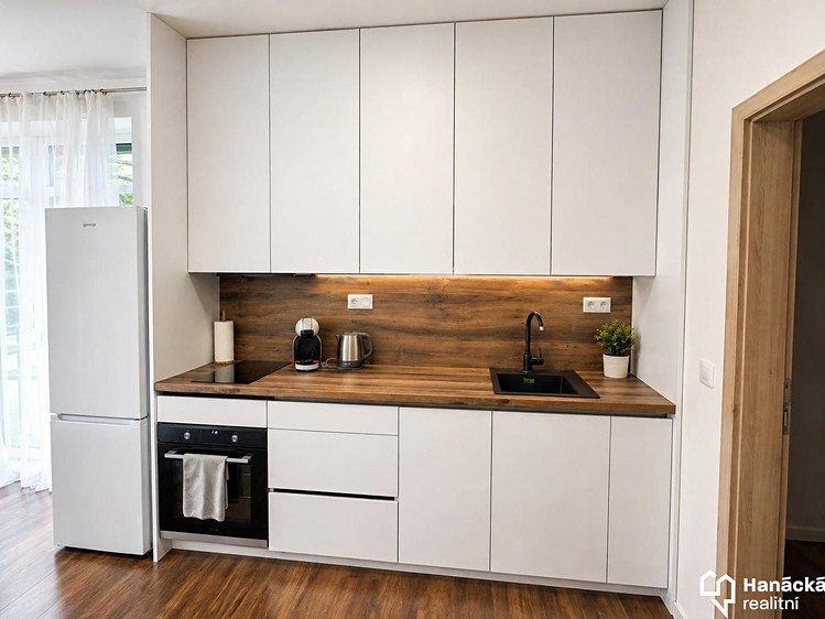 Квартира 1+kk в оренду, 35 м² (4 з 8)