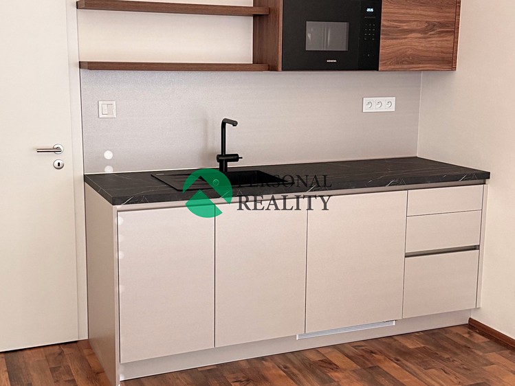 Квартира 5+kk в оренду, 153 м² (34 з 44)