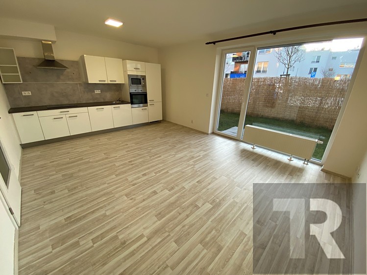 Квартира 1+kk на продаж, 38 м² (7 з 14)
