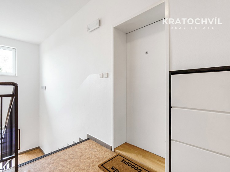 Pronájem bytu 2+kk, 41 m² (27 z 40)
