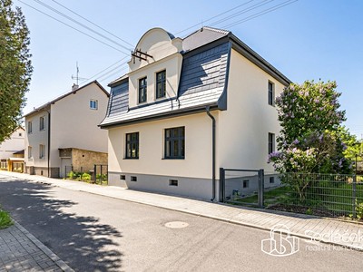 Будинок на продаж, 200 м² (2 з 34)