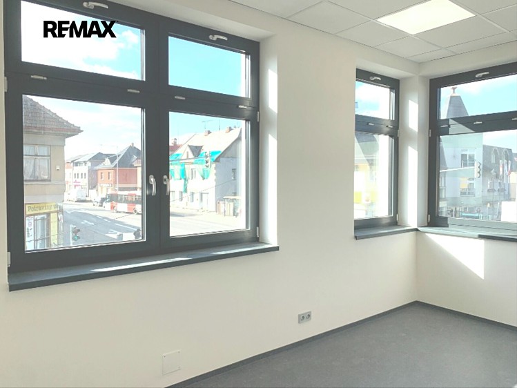 Pronájem komerčního prostoru, 20 m² (6 z 17)
