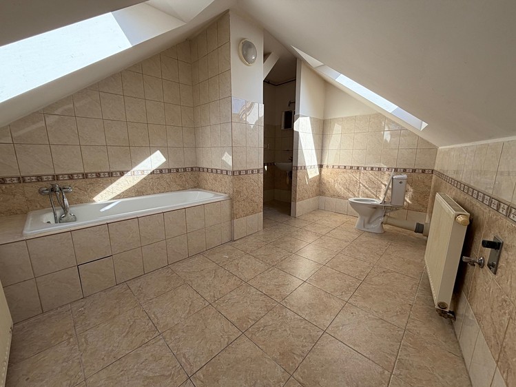 Квартира 3+kk на продаж, 96 м² (9 з 11)