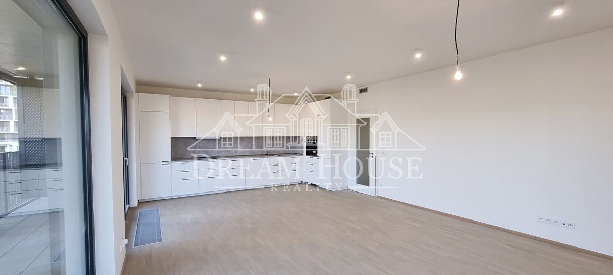 Pronájem bytu 3+kk 111 m² – fotografie 3