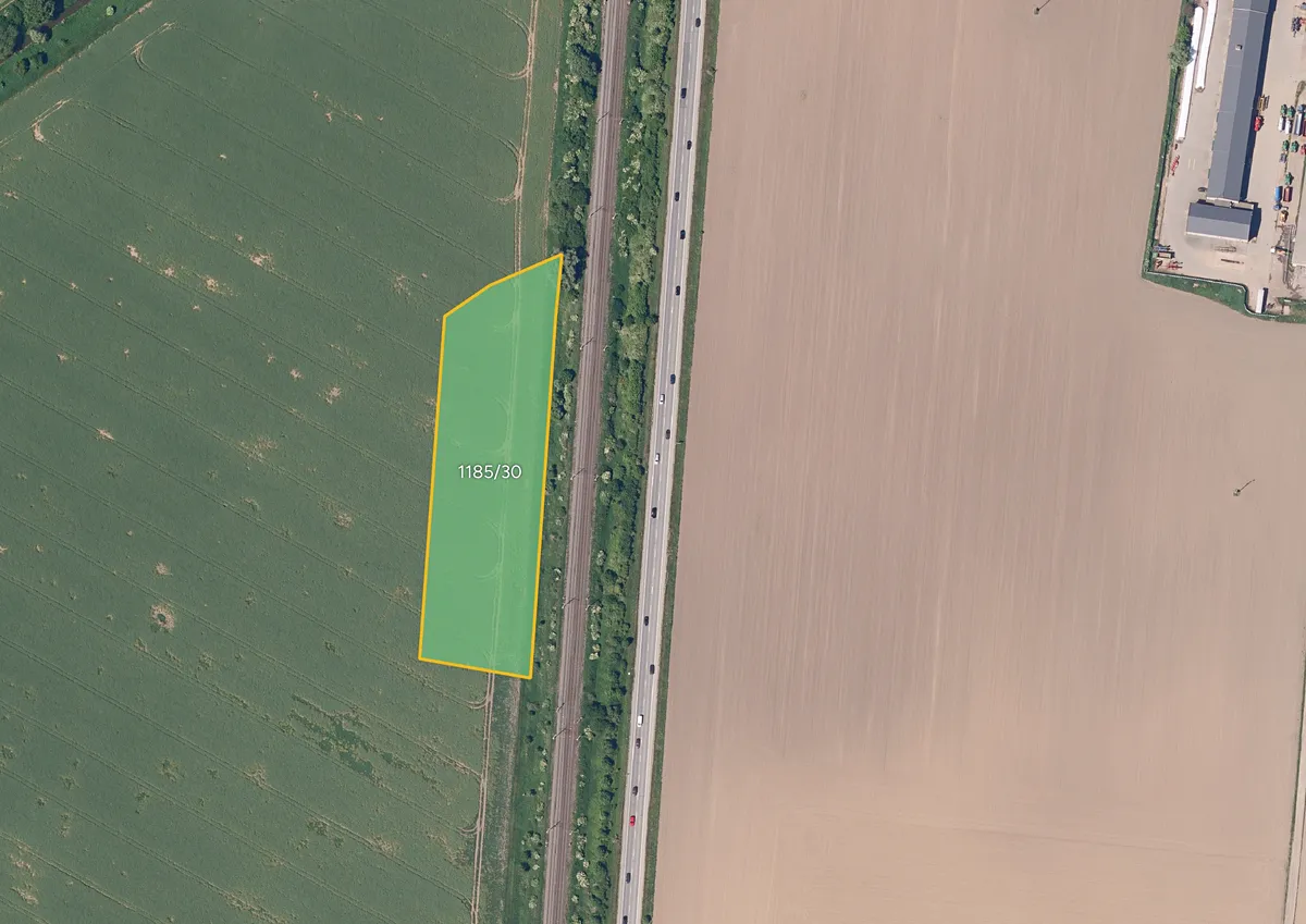 Prodej pole 9823 m²