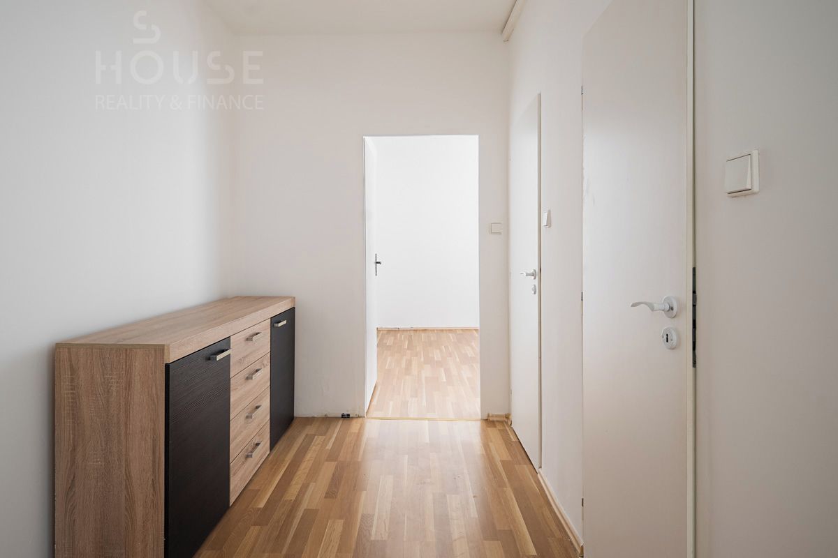 Pronájem bytu 2+1 56 m² – fotografie 4