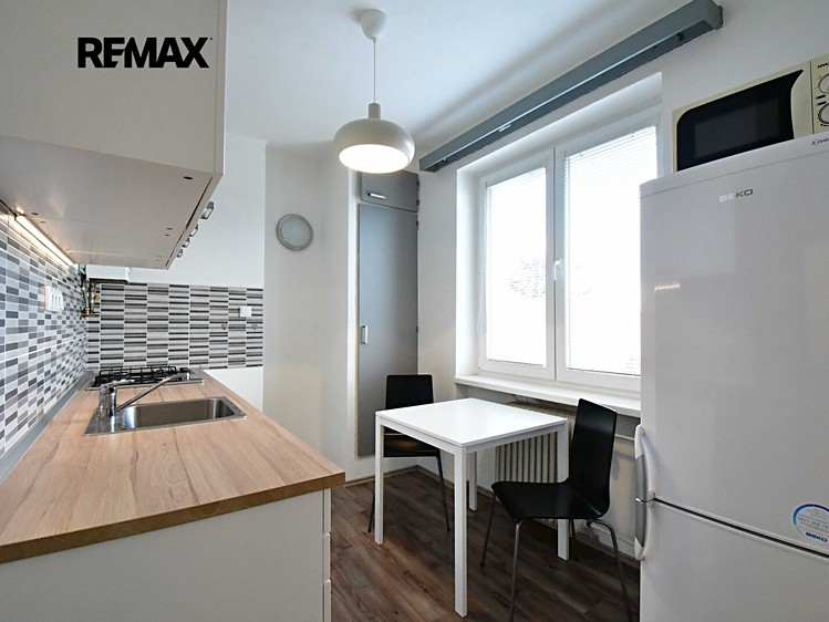 Pronájem bytu 2+1, 55 m² (1 z 10)