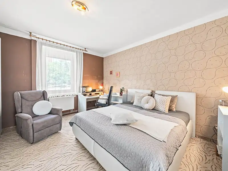 Prodej rodinného domu 176 m², pozemek 466 m², Plzeň – náhled fotky 2