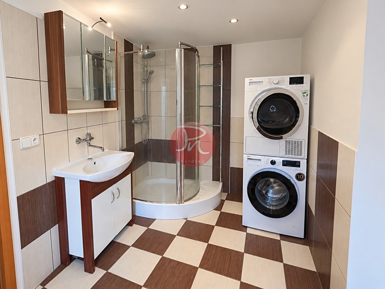 Комерційне приміщення на продаж, 340 м² (21 з 34)