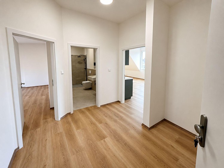 Квартира 2+kk в оренду, 62 м² (10 з 15)
