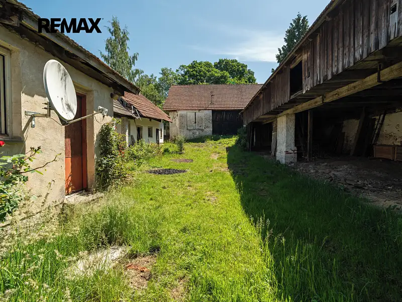 Prodej rodinného domu 425 m², pozemek 2111 m², Zlátenka – náhled fotky 3