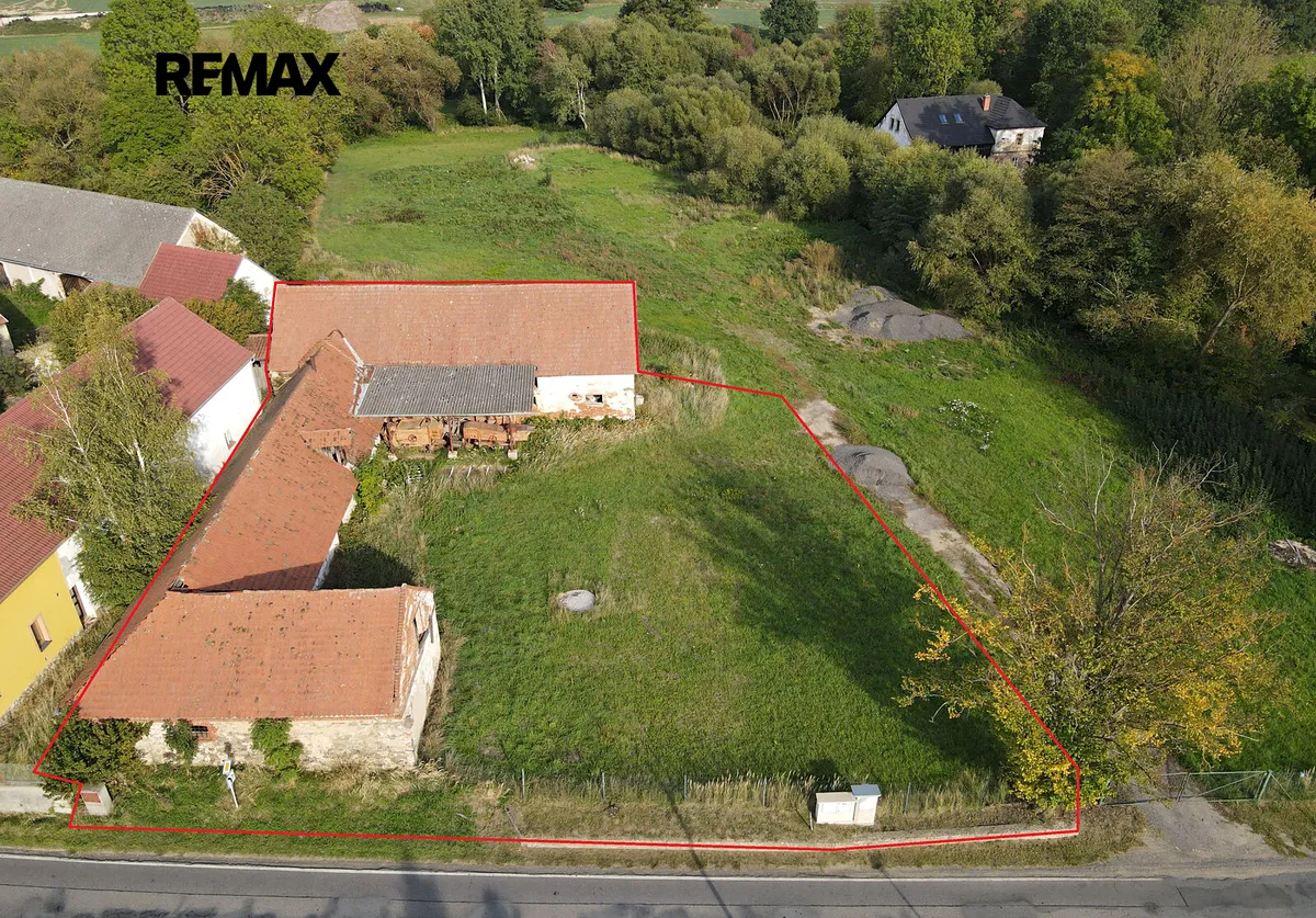 Prodej stavebního pozemku 1468 m²