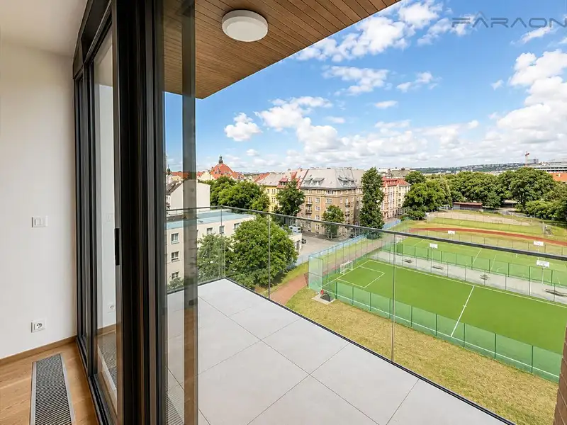 Pronájem bytu 2+kk 55 m², Praha – náhled fotky 2