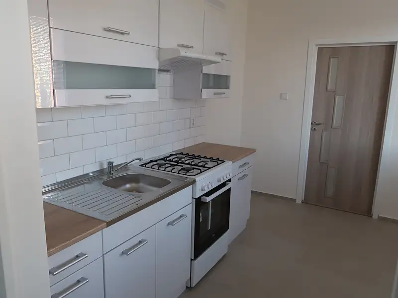 Pronájem bytu 3+1 67 m², Bruntál – náhled fotky 1